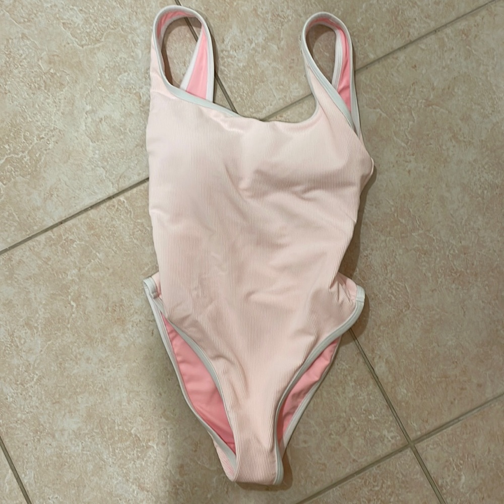 Excellent condition. Only worn twice!